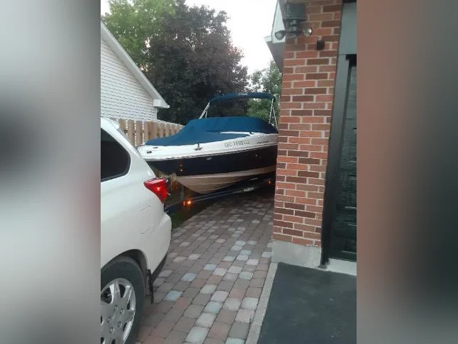 Sea Ray 205 sport, 2008, open deck.