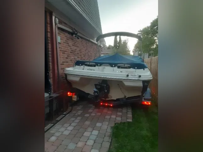 Sea Ray 205 sport, 2008, open deck. thumbnail 2