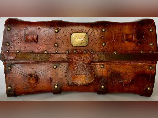 Malle en Cuir Antique Britannique Murray Perth CW c1860, British Antique leather Trunk