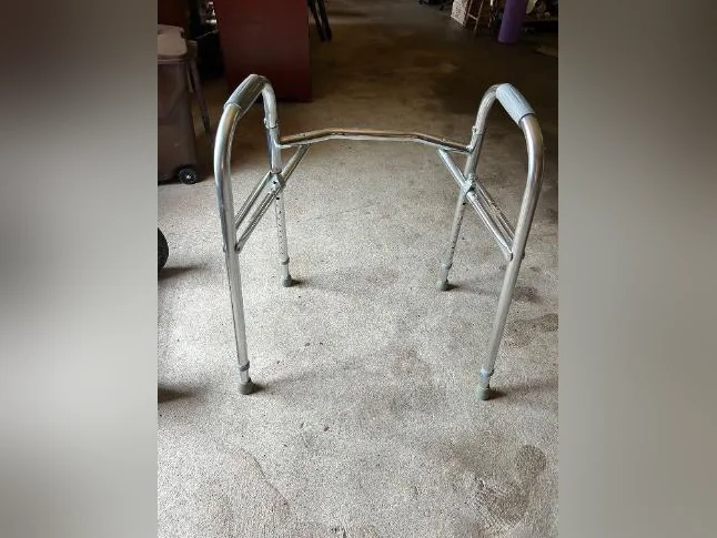 Fauteuil, Marchettes et déambulateurs thumbnail 9