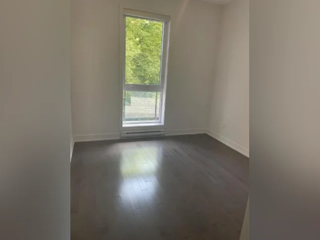 Condo 2 chambres et 2 salles de bain - 12e mois gratuit thumbnail 5