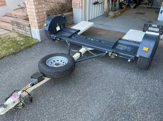 Remorque pour voiture de type Tow Dolly thumbnail 2