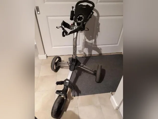 Chariot de golf à 3 roues