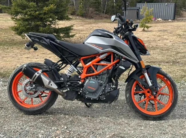 2023 KTM Duke 390