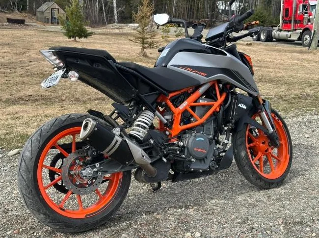2023 KTM Duke 390 thumbnail 2