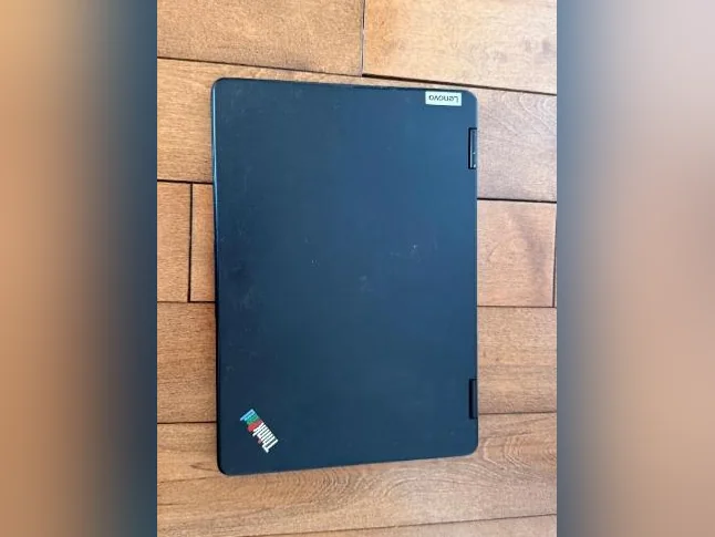 Computer - 29’ x 20,5’ - Lenovo