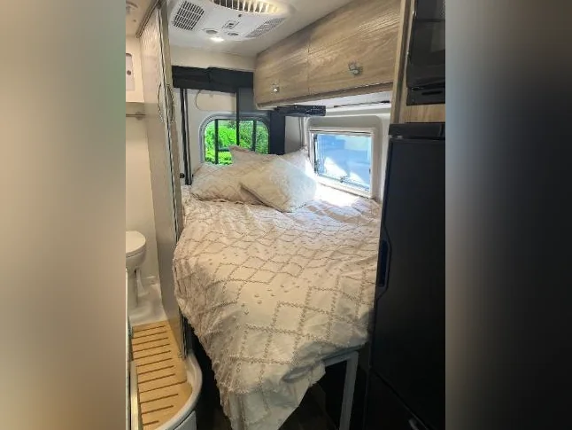 Van Winnebago Travato 21pi thumbnail 5