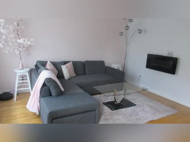 Magnifique grand 5 ½ à louer, haut de duplex, situé en face d'un parc à Anjou thumbnail 2