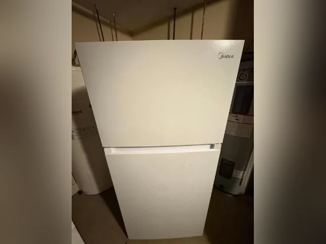 Poêle et frigidaire comme neuf utilisée 2 mois thumbnail 4