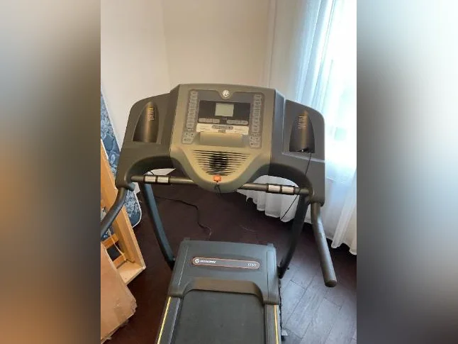 Tapis roulant électrique pliable à vendre thumbnail 2