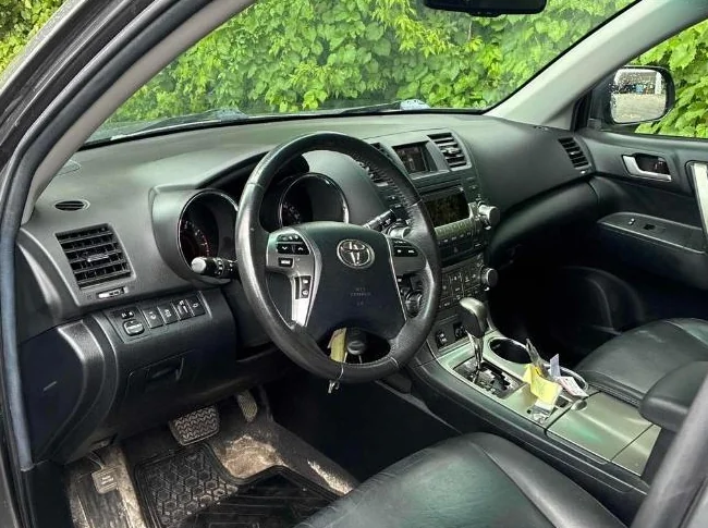 2012 Toyota Highlander limited thumbnail 5