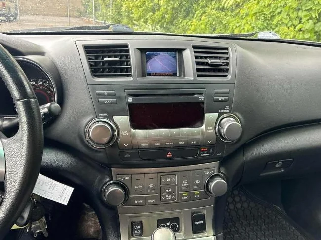 2012 Toyota Highlander limited thumbnail 9