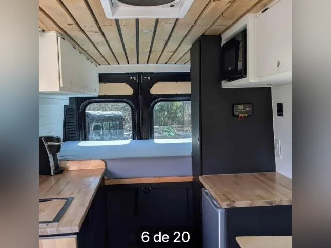 Superbe van life très bien équipée, 157 000 km! thumbnail 5
