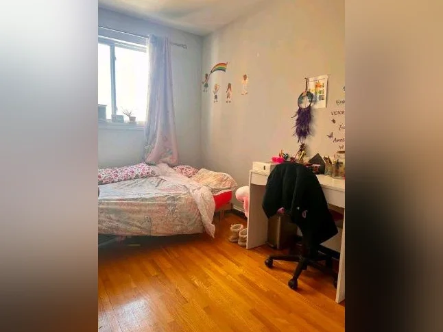 5,5 rénové haut 3plex, 1er juillet ou avant Brossar "M" thumbnail 3