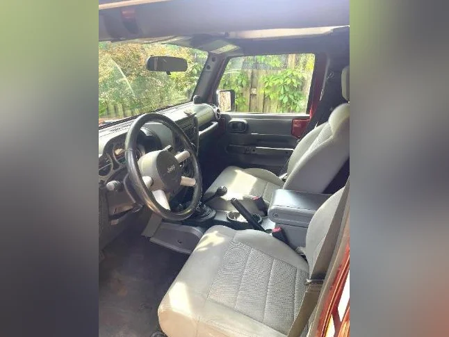 Jeep en bon état à vendre ,négociable,à voir ! thumbnail 8