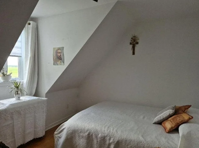 Maison a vendre par propriétaire (Agent s'abstenir) isolé pas de voisin un coin de paradis.          (  faut voir ) thumbnail 4