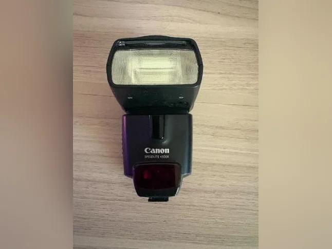 Appareil Photo Canon Rebel T3i - Kit complet thumbnail 2