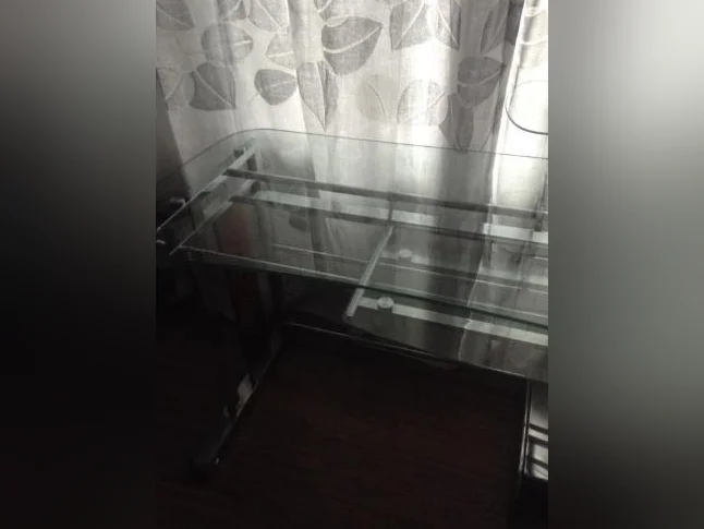 Bureau ordinateur en vitre