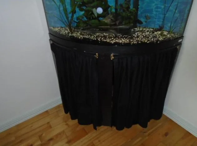 Aquarium en triangle. thumbnail 3