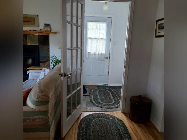 Appartement de rêve 4½, à louer à l’année 1500$/mois à Sutton thumbnail 2
