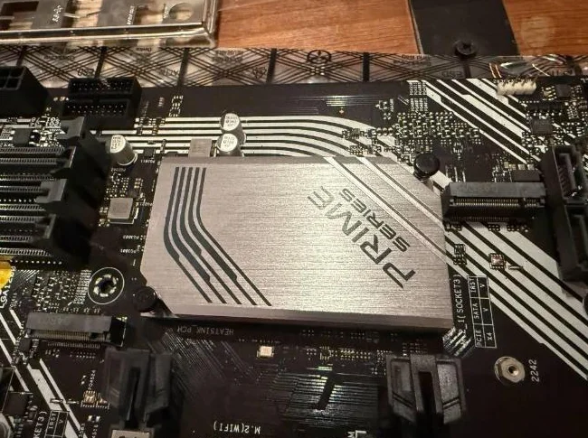 ASUS – Z490-P PRIME - LGA1200 - INTEL (10e GENERATION) – ATX (MOTHERBOARD) thumbnail 6