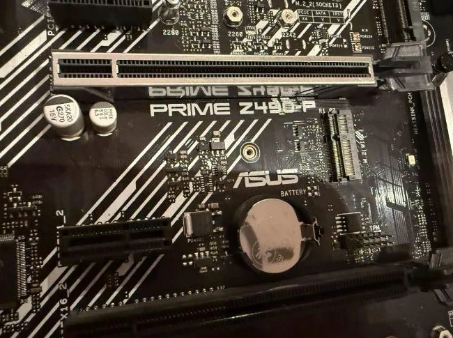 ASUS – Z490-P PRIME - LGA1200 - INTEL (10e GENERATION) – ATX (MOTHERBOARD) thumbnail 3
