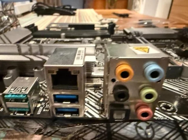 ASUS – Z490-P PRIME - LGA1200 - INTEL (10e GENERATION) – ATX (MOTHERBOARD) thumbnail 9