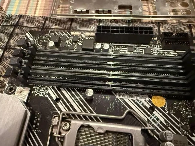ASUS – Z490-P PRIME - LGA1200 - INTEL (10e GENERATION) – ATX (MOTHERBOARD) thumbnail 5