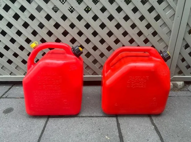 2 Bidons de 20 litres