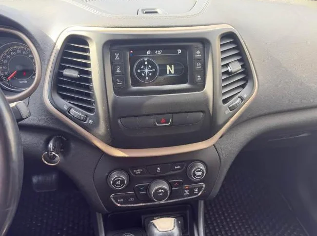 Jeep Cherokee 2015 thumbnail 7