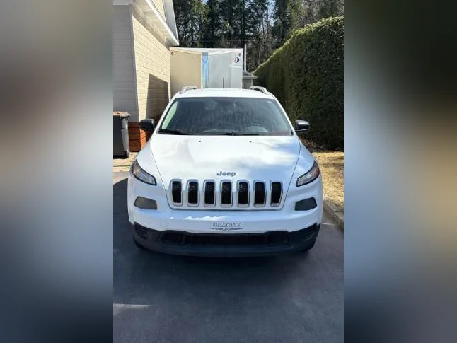 Jeep Cherokee 2015 thumbnail 3
