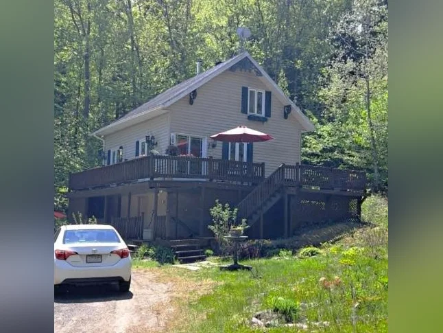 Chalet 4 saisons ou maison à St-Alphonse-Rodriguez thumbnail 5