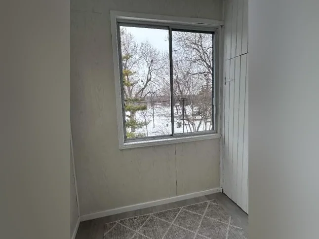 Beau Grand 3 1/2 Ahuntsic rue Fleury E. Metro thumbnail 5