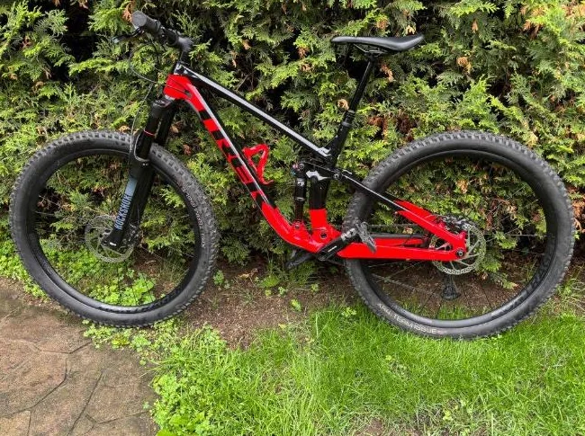 Vélo de montagne Trek black/Radioacti MG