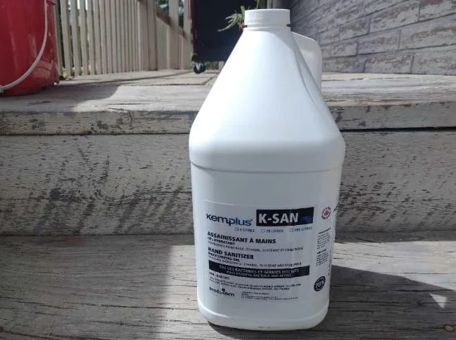 Lot de 104 gallons d'assainissant a main gel hydratant KEMPLUS K-SAN