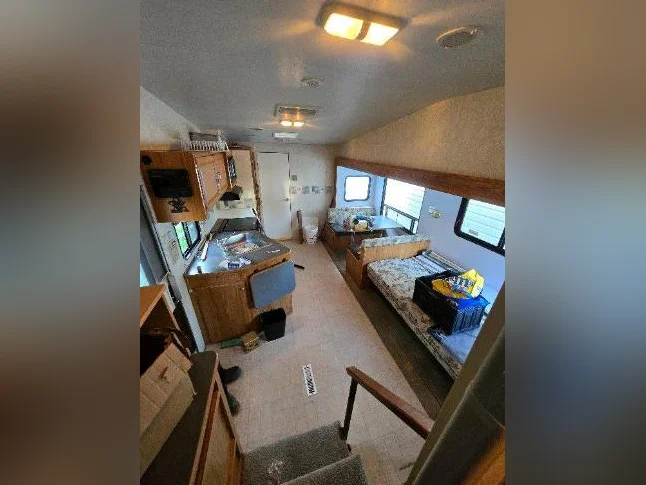 fifth wheel thumbnail 2