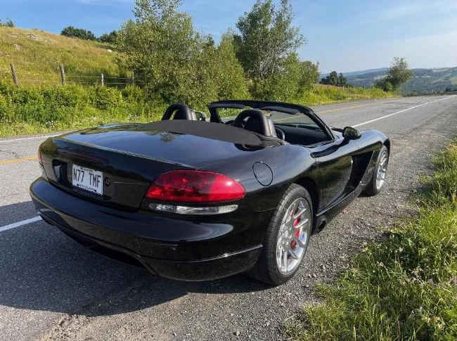 2005 DODGE VIPER SRT-10 8.3L 45000KM thumbnail 4