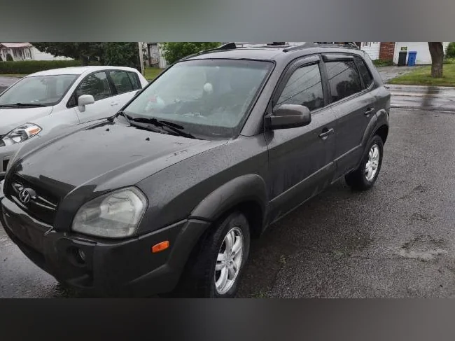 Hyundai Tucson AWD thumbnail 8