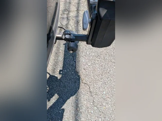 Support à vélo Thule pour hitch 2" ****VENDU**** thumbnail 8