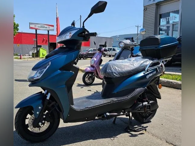 2023 Gio Phoenix SCOOTER ÉLECTRIQUE