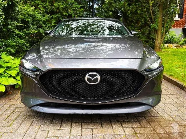 MAZDA 3 2020 GT – STYLE, PUISSANCE & ÉQUIPEMENT COMPLET thumbnail 2
