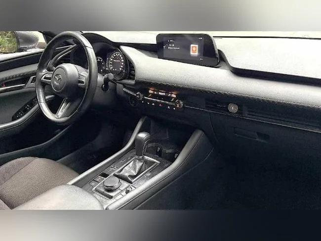 MAZDA 3 2020 GT – STYLE, PUISSANCE & ÉQUIPEMENT COMPLET thumbnail 8