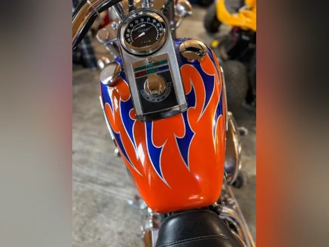 Moto thumbnail 2