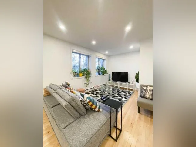 Charmant appartement lumineux au gout du jour à louer thumbnail 3