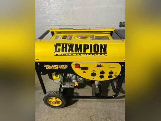 Generatrice 5800/4500 comme neuf 120 et 240 volts