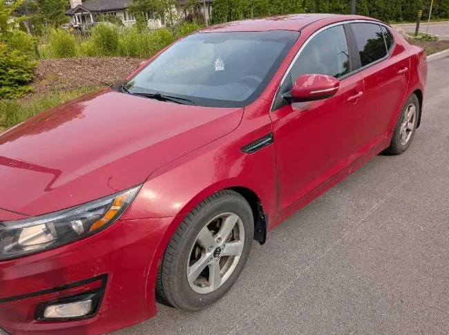 **Belle offre intéressante** KIA Optima 2015 148 00Km 7500$ Négo thumbnail 2