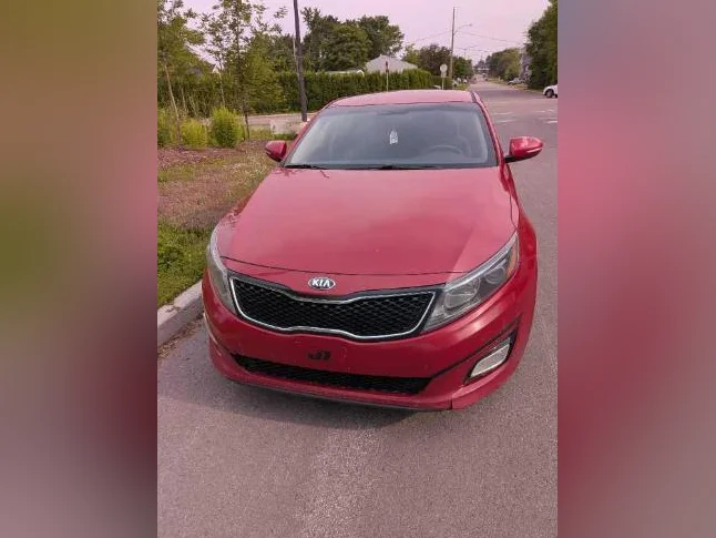 **Belle offre intéressante** KIA Optima 2015 148 00Km 7500$ Négo