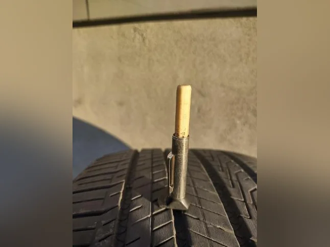 1 pneu Hankook Ventus 235-45R18 excellent état. thumbnail 6