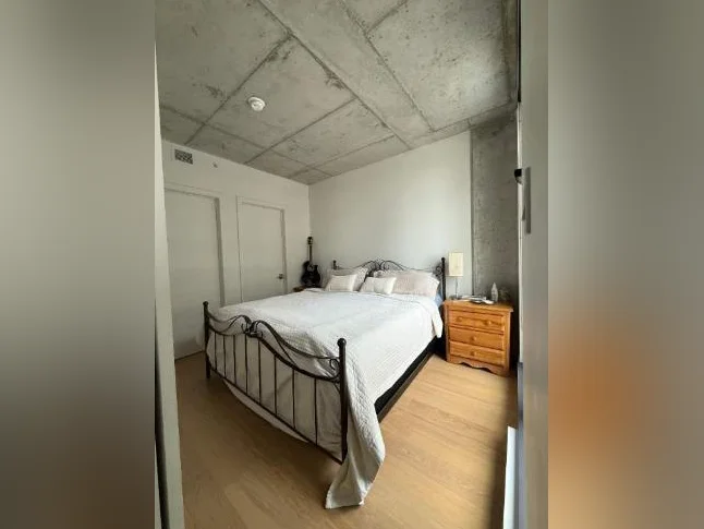 4 1/2 MIDTOWN CONDO - JUILLET 2026 thumbnail 9