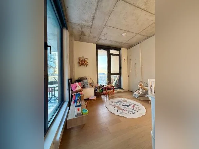 4 1/2 MIDTOWN CONDO - JUILLET 2026 thumbnail 2
